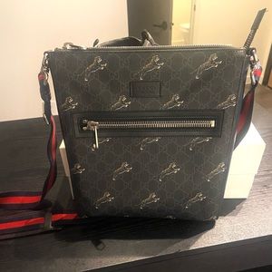 Gucci men’s messenger bag